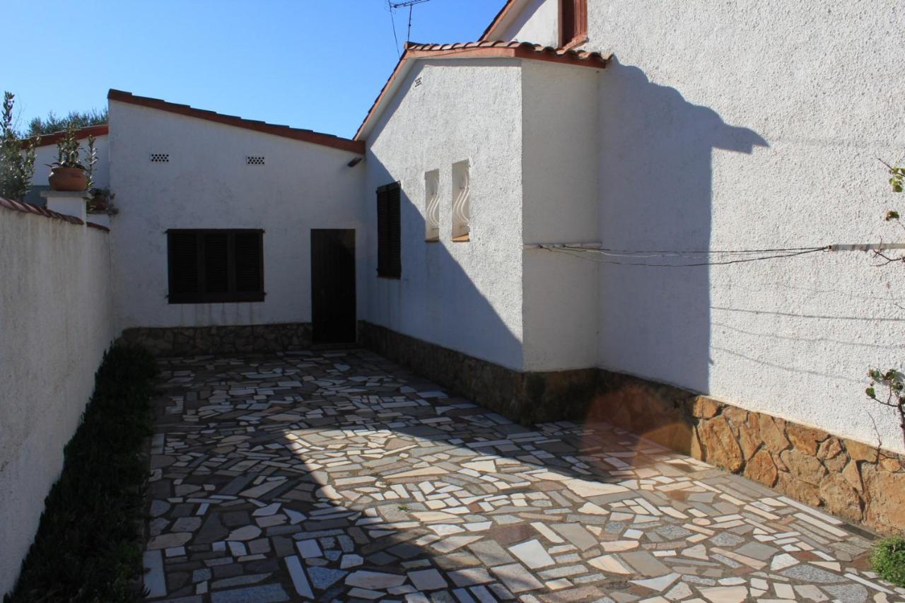 Les Roches Villa L'Escala Exterior photo